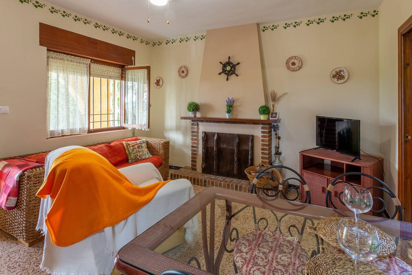 Villa 'Las Pedrizas' con vistas a la montaña, piscina privada y Wi-Fi in El Pinar de Campoverde, Pilar de la Horadada