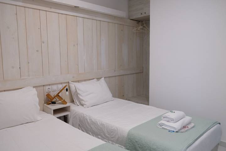 Studio für 2 Personen, mit Terrasse in Heraklion