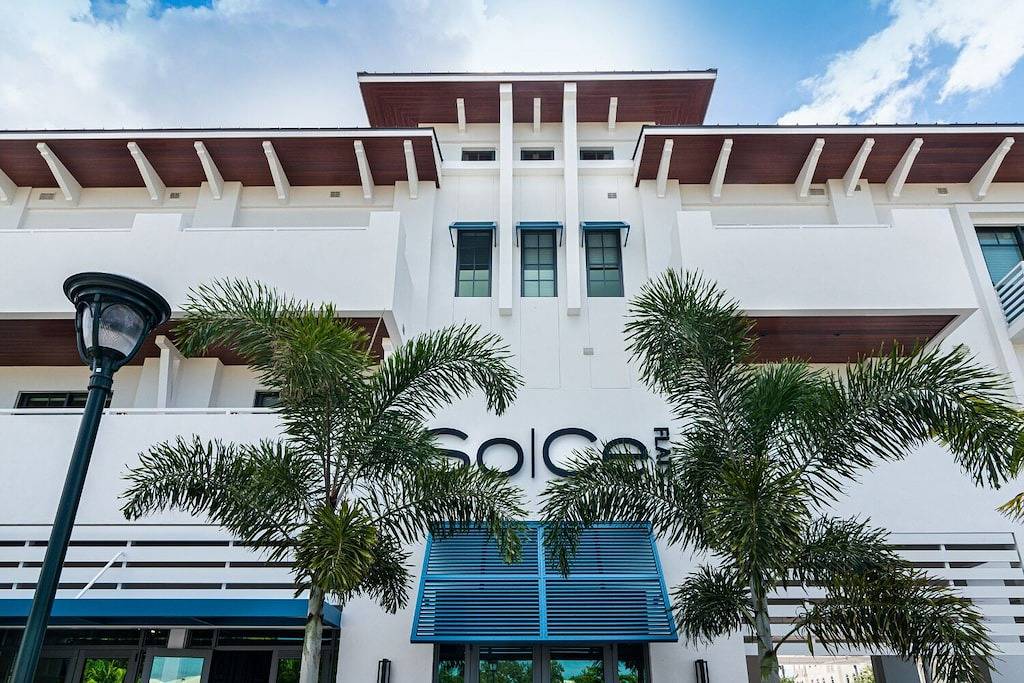 Ganze Wohnung, Soce Flats 205 - Brand New Olde Naples Condo Steps to 5th Ave S! in Naples (Florida), Southwest Florida