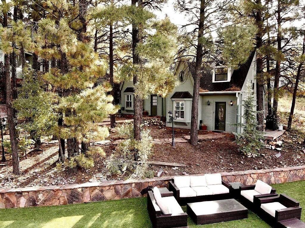 Bellavue Estate Cottage Chalet #1 - Cozy Cute & Clean, Central location in Flagstaff, Coconino Nationalwald