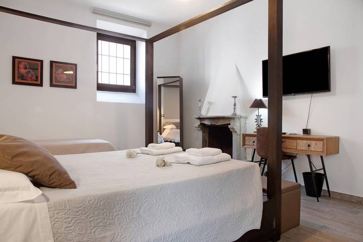 Quarto 'Stanza 5' com jardim partilhado, acesso Wi-Fi e ar condicionado in Viggiù, Município de Viggiù