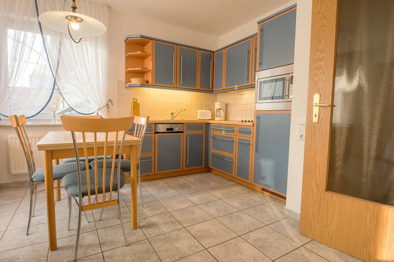 Ganze Wohnung, Komfortables Ferienhaus Nautilus in Zingst mit Garten und Terrasse in Strandnähe in Zingst, Fischland - Darß - Zingst