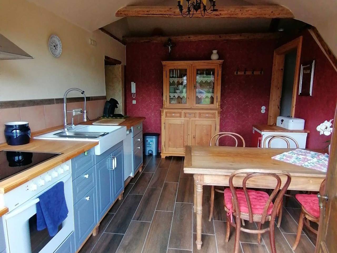 Ganze Ferienwohnung, Ferienwohnungen Bistro Tebecks - Ferienwohnung Tebeck's Maisonette in Wadern, Saar-Nahe-Bergland