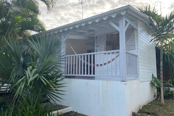 Gîte pour 4 personnes, avec jardin ainsi que piscine et terrasse en Guadeloupe