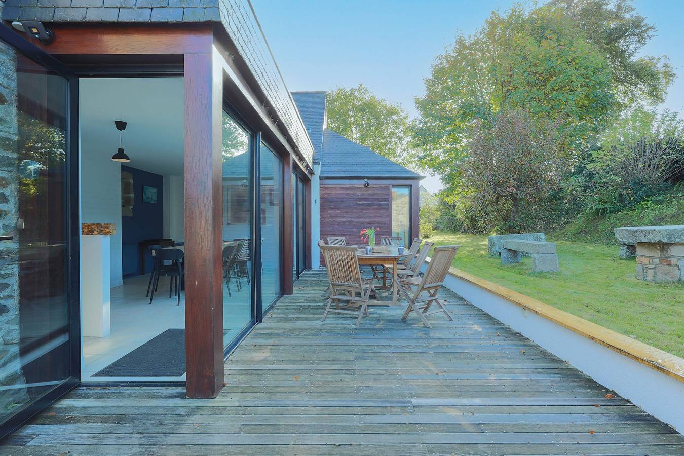 Ferienhaus 'Maison Chevoir Pieds Dans L'eau' mit Meerblick, privater Terrasse und Wi-Fi in Ploubazlanec, Côte de Goëlo