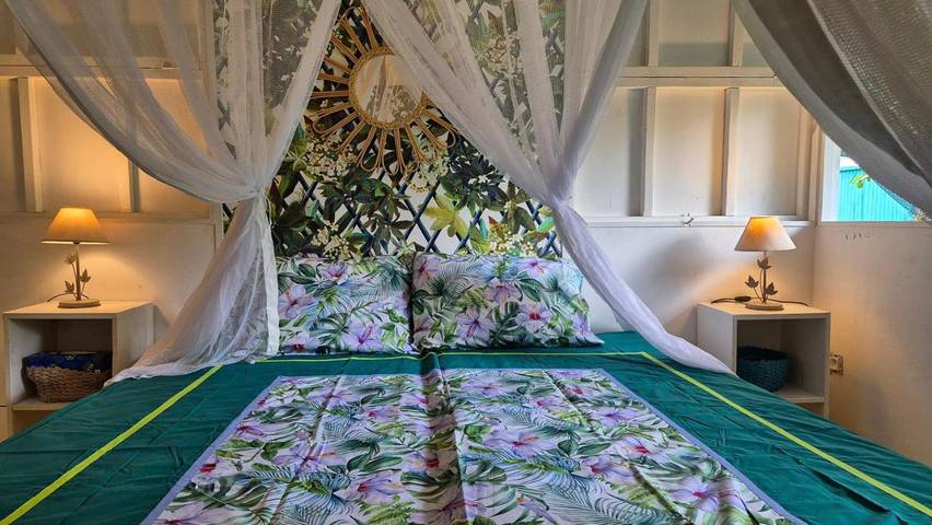 Location de vacances pour 5 personnes, avec terrasse ainsi que piscine et jardin dans Mataiea - 3