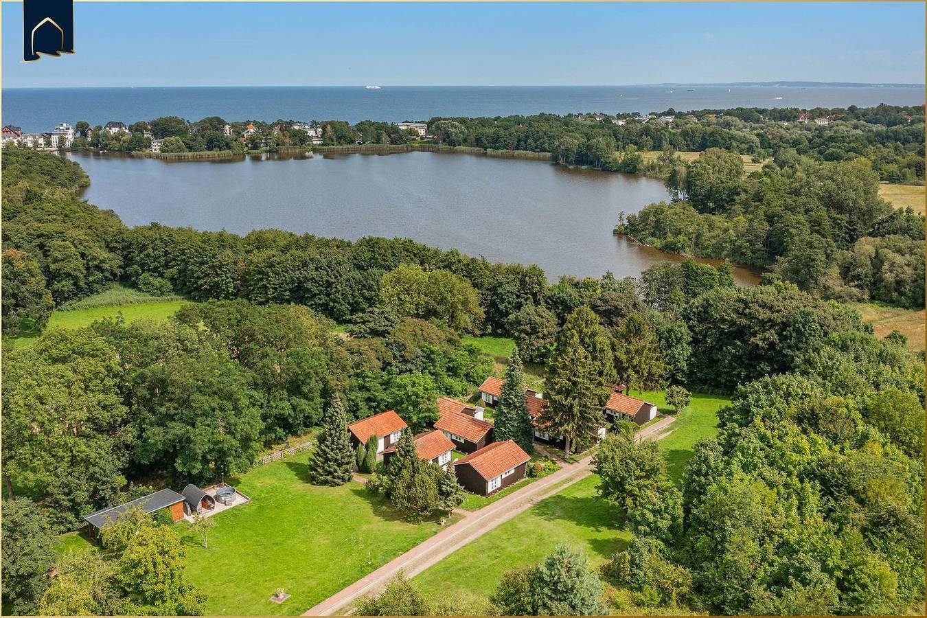 Holiday home for 4 people with hot tub in Bansin, Heringsdorf