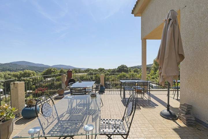 Chambre d’hôtes « Vinci - U Pianarellu » avec vue mer, Wi-Fi et climatisation in Olmeto, Arrondissement de Sartène