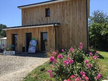 Gîte pour 4 personnes, avec jardin à Céaux