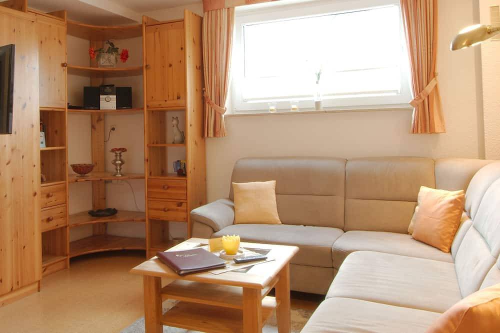 Ganze Wohnung, Ferienwohnung 'Puppenstube' ruhige Lage, Sauna , W-Lan , Garten in Hagenburg, Landkreis Schaumburg
