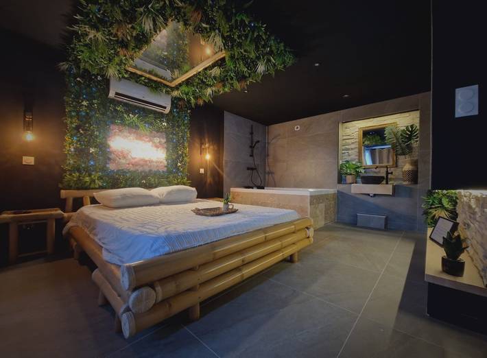 Studio pour 2 personnes, avec terrasse et jacuzzi