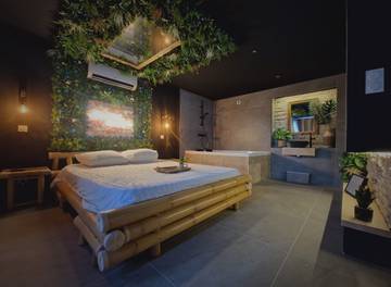 Studio pour 2 personnes, avec jacuzzi et terrasse dans la Loire