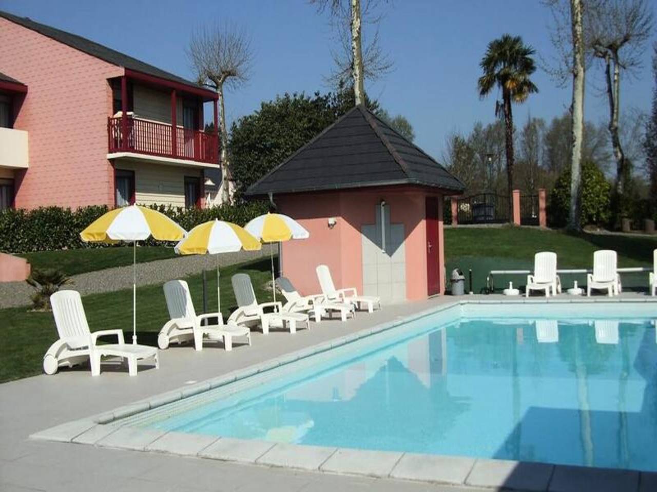 Appartement entier, Les Pavillons du Rooy in Salies-de-Béarn, Béarn