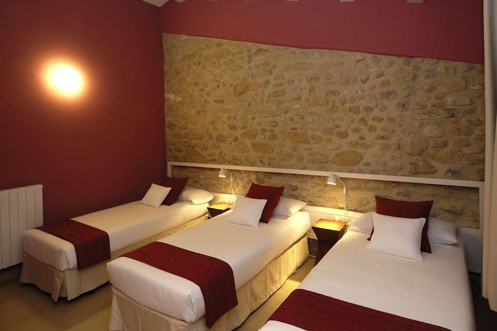 Excepcional casa rural aislada en paraje idílico ideal para familias y grupos in Vilavenut, Fontcuberta