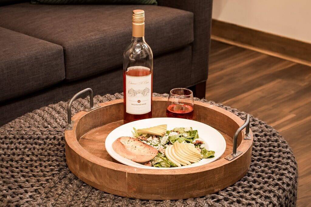 Work & Wander | Cafés & Cozy Comforts in Pierce County (WI)