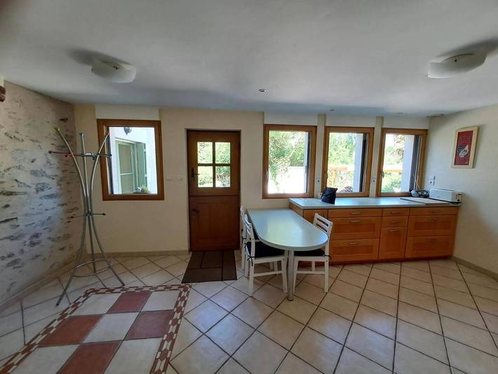Location de vacances pour 9 personnes, avec terrasse et jardin à Denée - 3