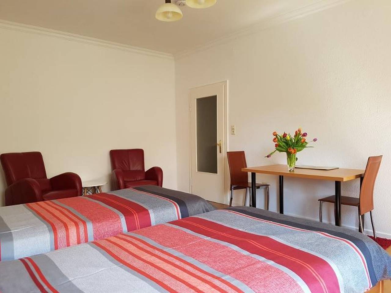 Ganze Ferienwohnung, Ferienwohnung Süer - Ferienwohnung für max. 2 Personen (Nichtraucher) in Hannover Mitte, Hannover