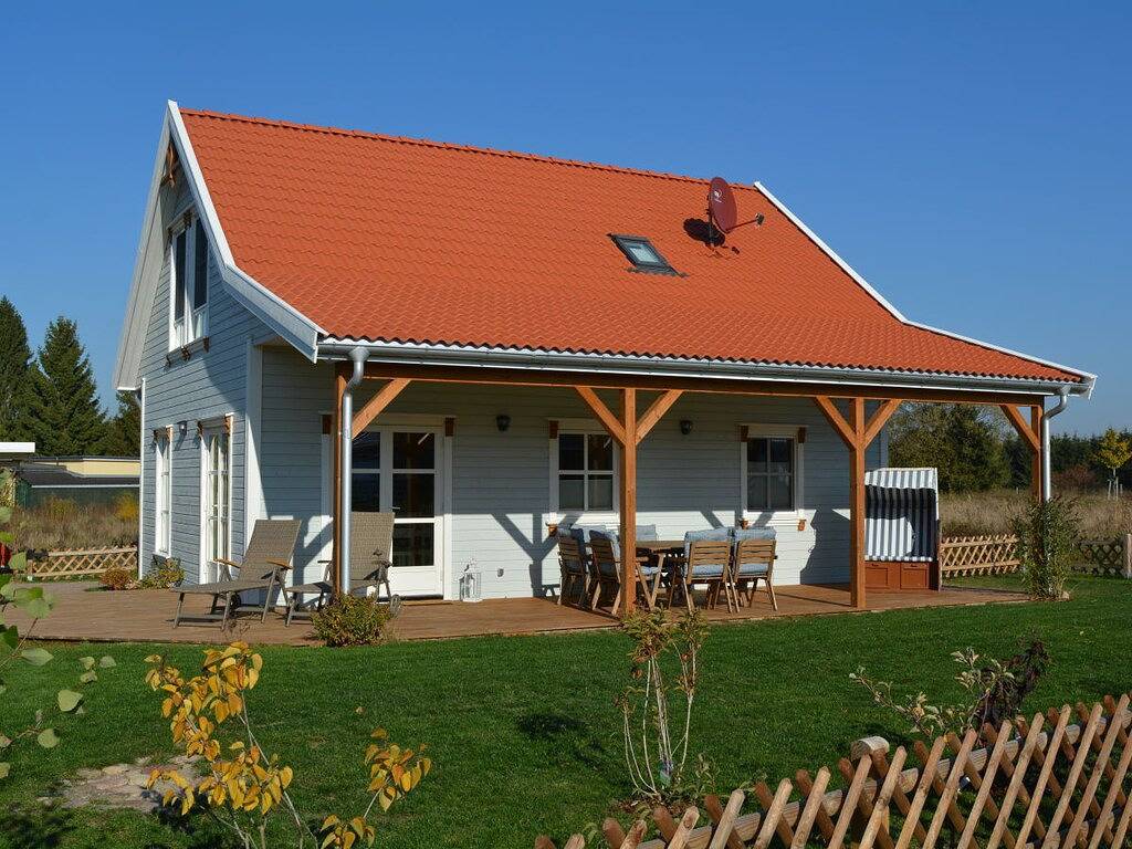 Ferienhaus in Warin mit Schwimmbecken in Warin, Nordwestmecklenburg (Wismar und Umgebung)