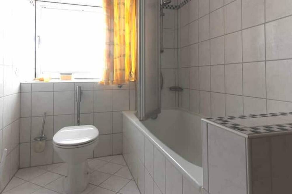 Ganze Wohnung, Großzügige 3-Zimmer-Wohnung mit Garten – Perfekt für die ganze Familie! in Nußdorf, Chiemsee