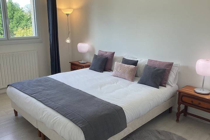 Location de vacances pour 10 personnes, avec jardin à Saint-Benoît-du-Sault - 2