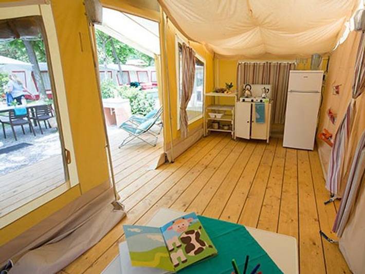 Camping Rosselba le Palme  - Bungalow in tela 5 persone - Bungalow in tela | 2 Camere da letto | 5 Persone | Senza bagno in Magazzini, Portoferraio