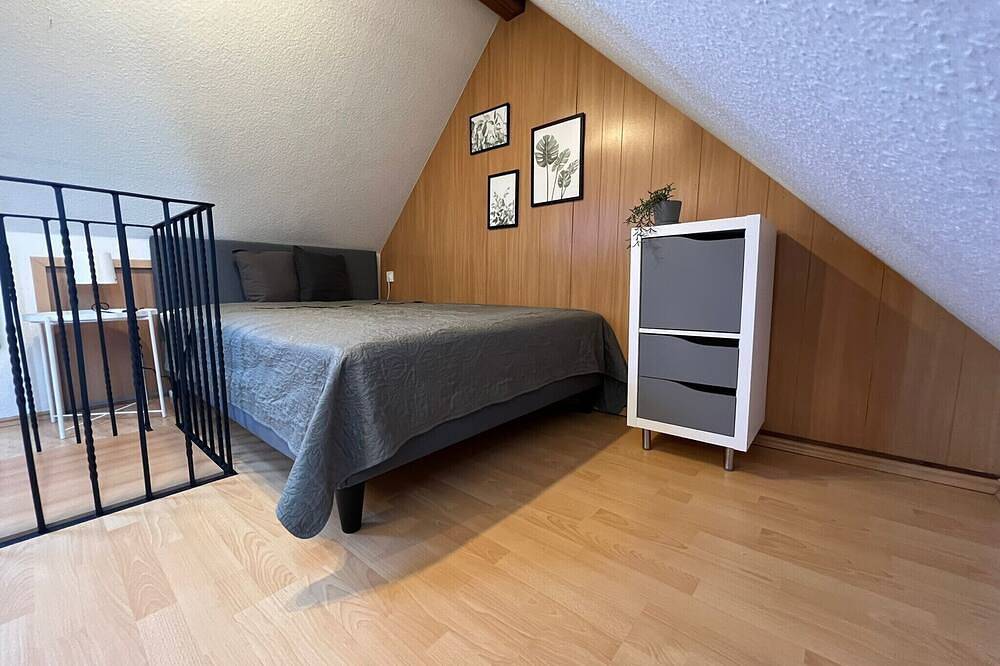 Ganze Wohnung, Schöne, ruhig gelegene, zentrale Ferienwohnung in Stadtmitte, Zweibrücken