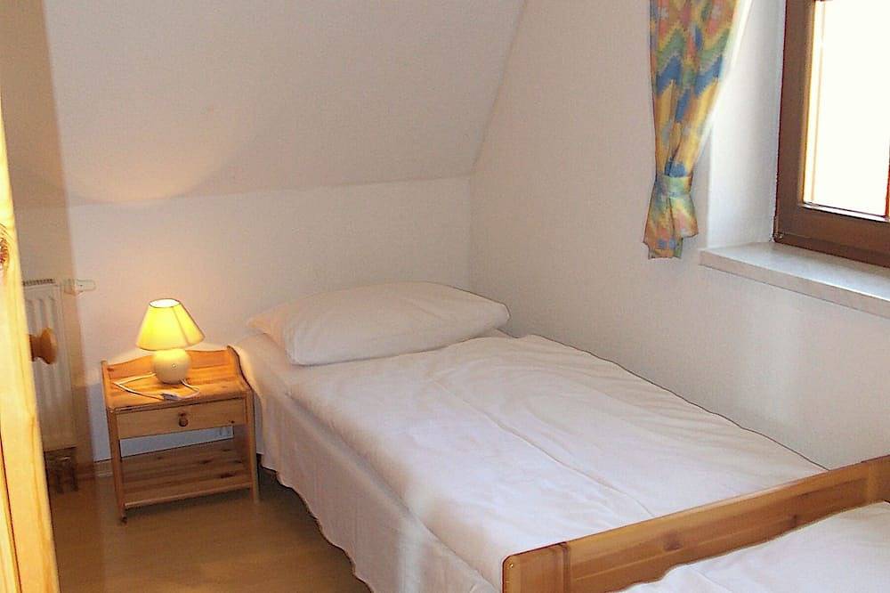 Finnhaus Brigitte - Holiday home for 4 people in the vacation village at the Marlow bird park in Marlow, Vorpommern-Rügen