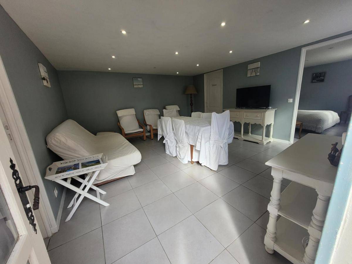 Three-Bedroom House in Cellettes, Région de Blois