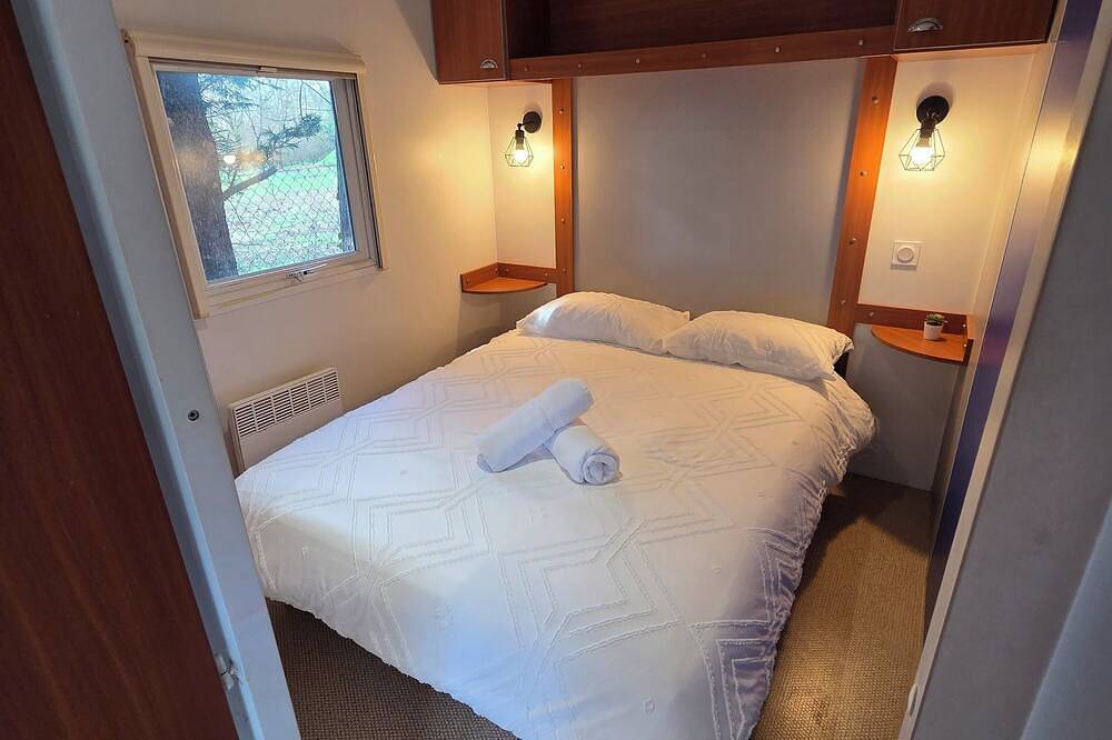 Mobile-home Pro - 4 persons and parking in Pélissanne, Aix-en-Provence region