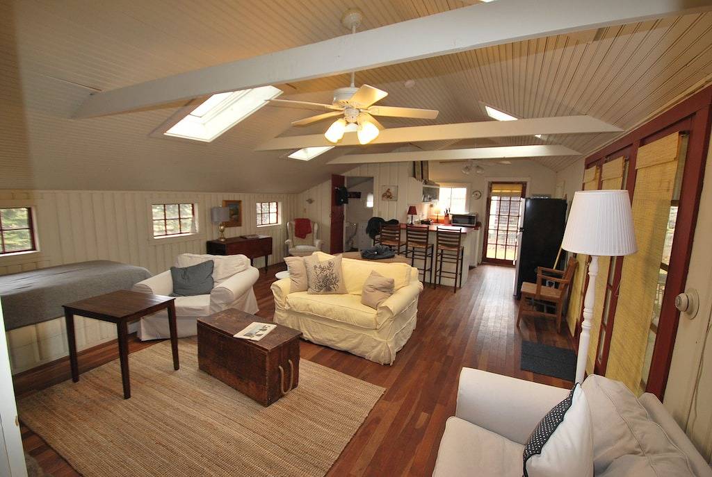 Urige Hütte auf Arbeits Weihnachtsbaum-Bauernhof in Se Küsten Rhode Island in Newport County