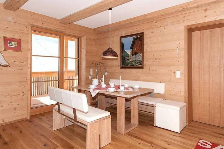 Hütte für 7 Personen, mit Sauna und Garten in Schröcken