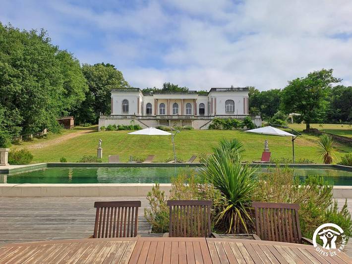 Gîte pour 2 personnes, avec jardin et piscine à Damiatte