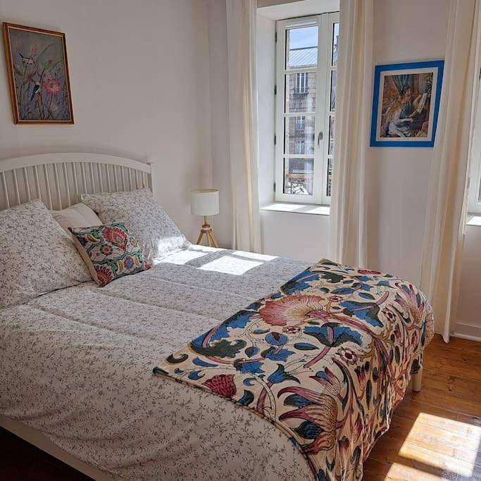 Appartement entier, Lumière et Confort en Centre Ville in Huelgoat, Région de Châteaulin