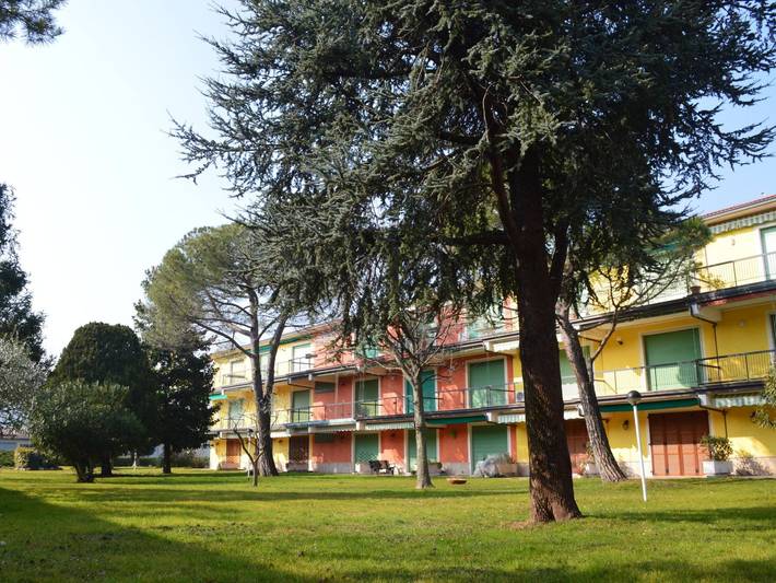 Appartamento vacanze per 3 persone, con terrazza e vista lago nonché giardino, con animali domestici - 1
