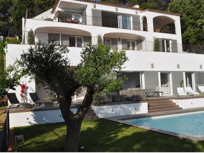 Ferienhaus für 12 Personen, mit Balkon und Terrasse sowie Garten und Pool in Sa Riera