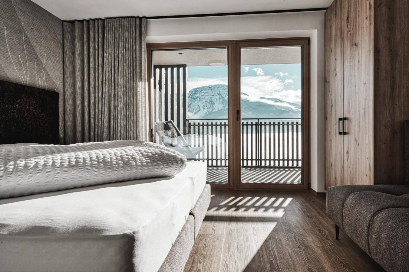 Ganze Wohnung, Residence Froy Wohnung 7 – Seeblick, Whirlpool & Frühstück inklusive in Reschensee, Graun