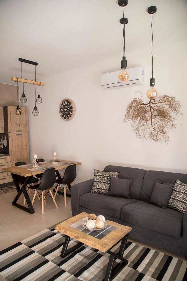 Ferienwohnung für 5 Personen, mit Terrasse und Pool