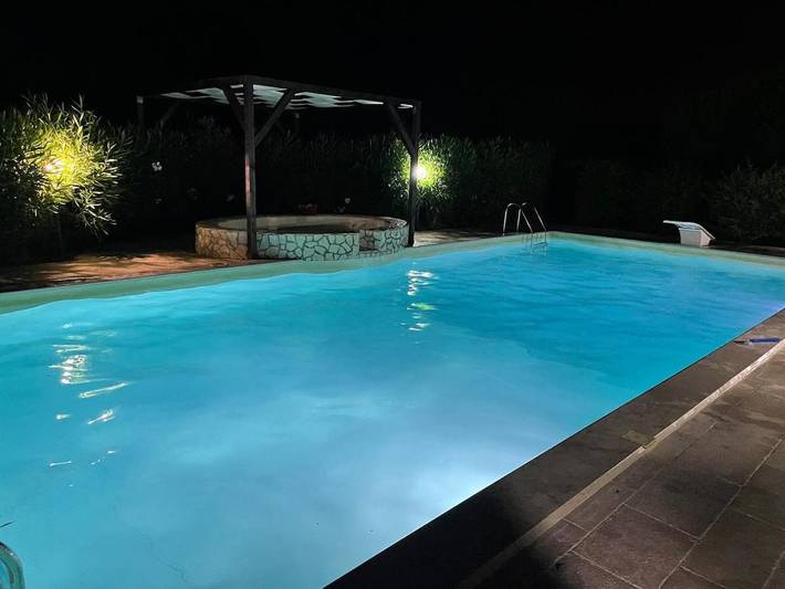 Ferienhaus für 6 Personen, mit Balkon und Terrasse sowie Garten und Pool