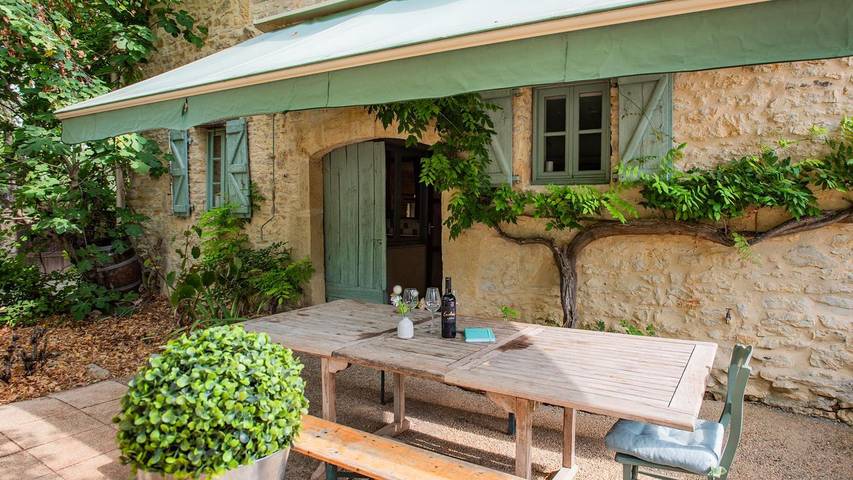 Location de vacances pour 10 personnes, avec terrasse et piscine à Dégagnac - 3