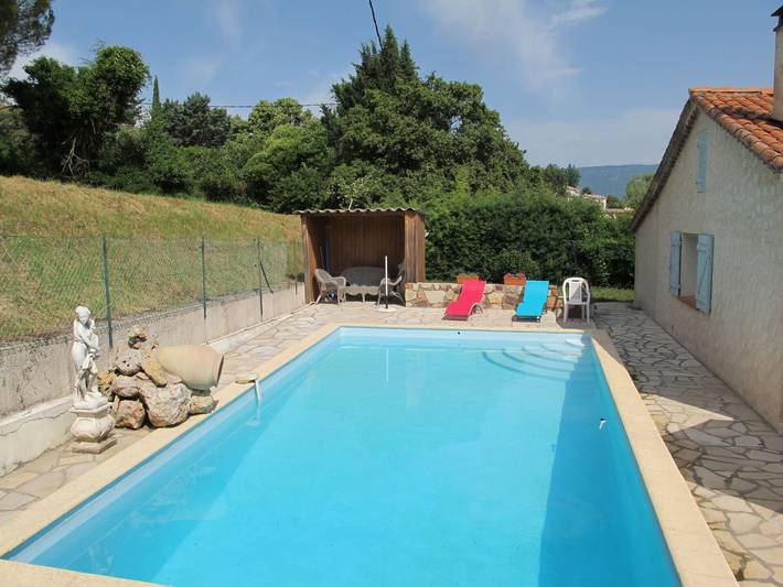 Location de vacances pour 6 personnes, avec jardin à Saint-Paul-en-Forêt
