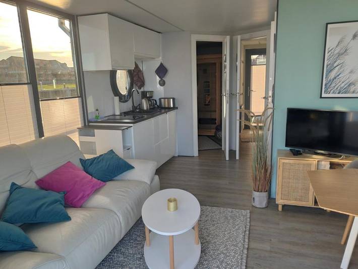 Boot für 3 Personen, mit Ausblick und Terrasse sowie Sauna, mit Haustier in Barth - 2