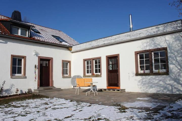 Ferienhaus für 5 Personen, mit Terrasse und Garten sowie Ausblick
