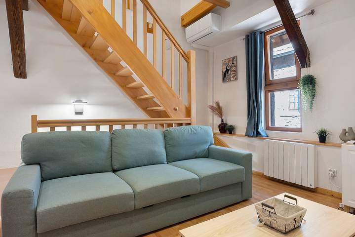 Apartamento entero, Apartamento «L'atypique d'Eguisheim» con Wi-Fi y aire acondicionado in Eguisheim, Parque natural regional de los Ballons des Vosges