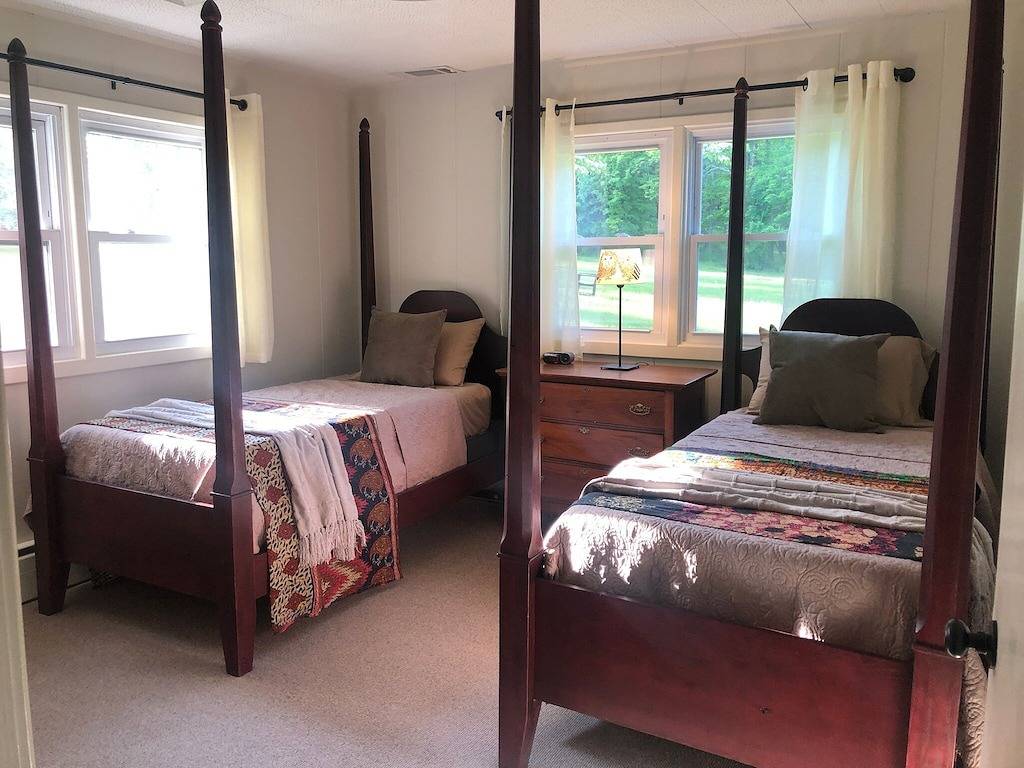 Hudson River Retreat- Spectacular Views- Pet friendly🐕 Wheelchair Accessible♿ in Greene County (NY)