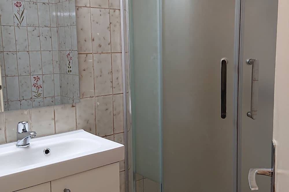 Appartement entier, Spacieux T1 - 3 * - Aux Plaisirs du Conflent - Idéal Cure, Tourisme, Rando in Vernet-les-Bains, Parc naturel régional des Pyrénées catalanes