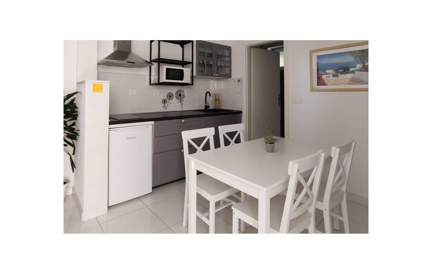 Apartamento vacacional entero, Apartamento de vacaciones para 2 personas con vistas al lago in Podgora, Rivera de Makarska