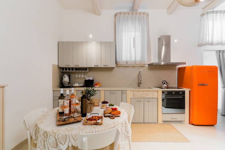 Bacchus Luxury Home Ancient Suite in Otranto: Spa Tub, Fireplace, Parking, Wi-Fi, AC in Otranto, Otranto region