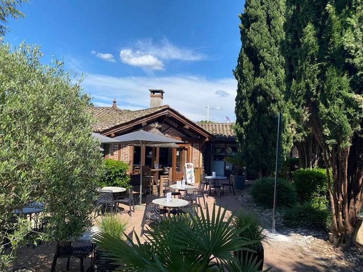 Hôtel pour 6 personnes, avec jardin et piscine, animaux acceptés à Tournus - 2