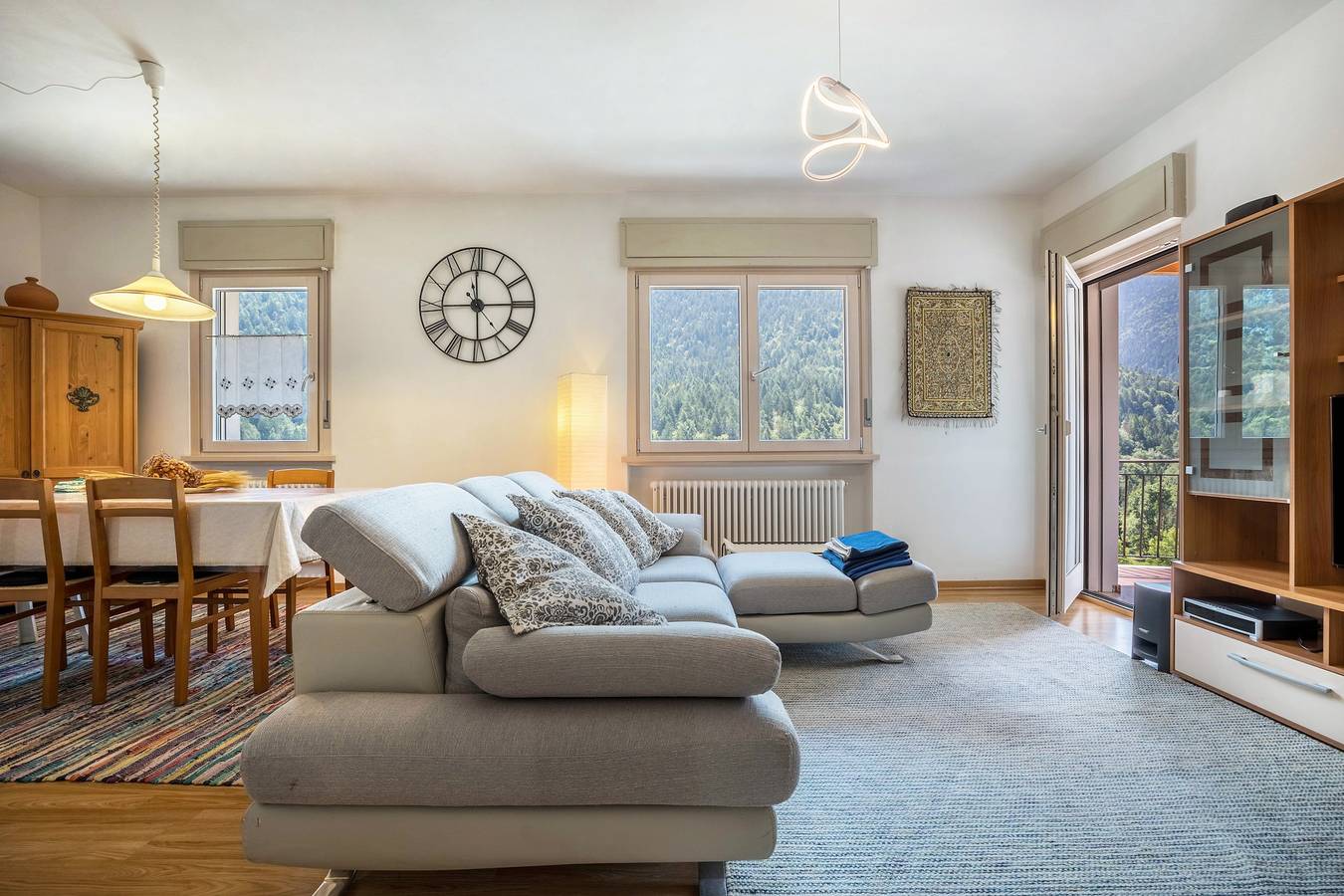 Appartement entier, Appartement "Villa Vittoria" avec vue sur les montagnes, balcon et Wi-Fi in Breguzzo, Sella Giudicarie
