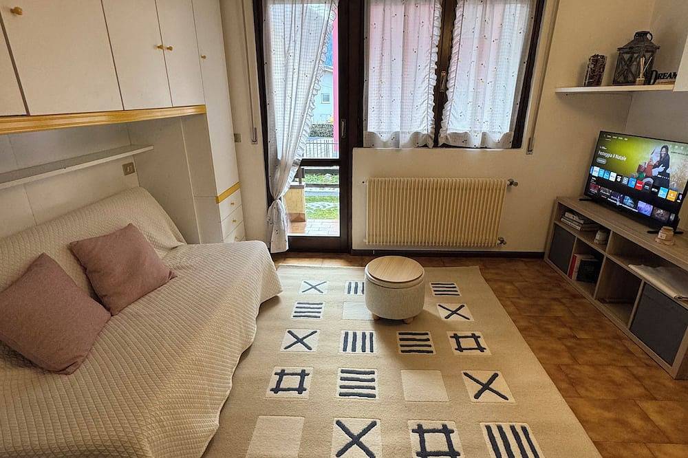 Appartamento intero, Cozy Alpine Studio in Aprica – Near Ski Slopes, Parking & Wi-Fi in Aprica, Valtellina
